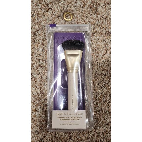 GSQ by GlamSquad Medium Full Coverage Foundation Brush New - Picture 2 of 2